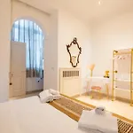 The One - Luxury Seaview With Piano