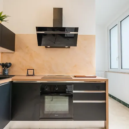 The One - Luxury Seaview With Piano Apartament *