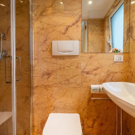 The One - Luxury Seaview With Piano Apartamento *