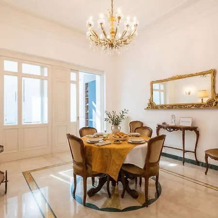 The One - Luxury Seaview With Piano *