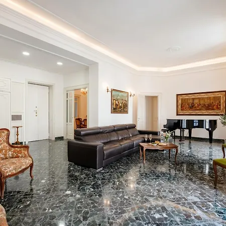 The One - Luxury Seaview With Piano *