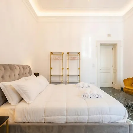 Apartament The One - Luxury Seaview With Piano