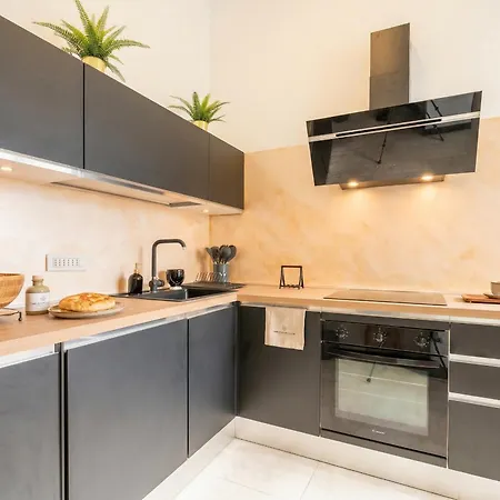 Apartament The One - Luxury Seaview With Piano