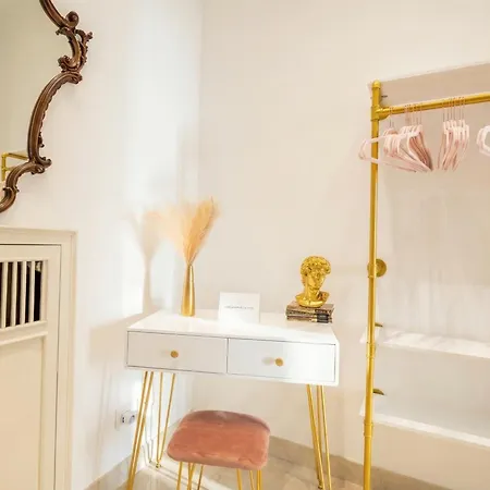 Apartament The One - Luxury Seaview With Piano