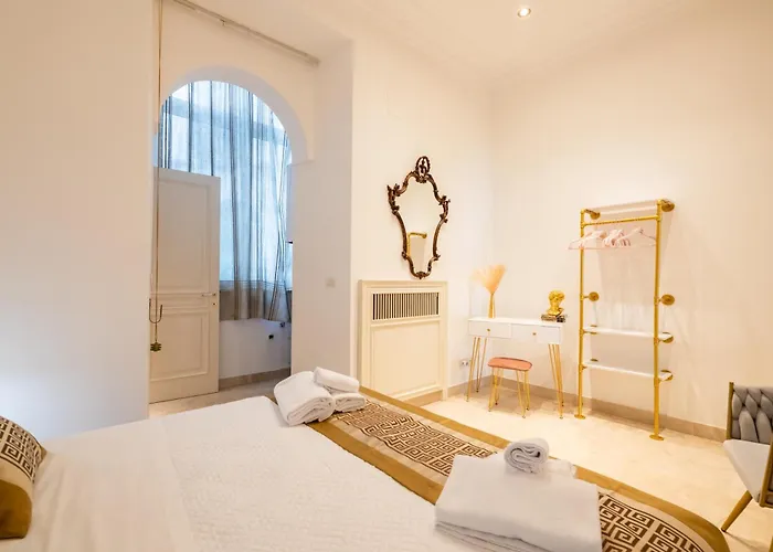 The One - Luxury Seaview With Piano